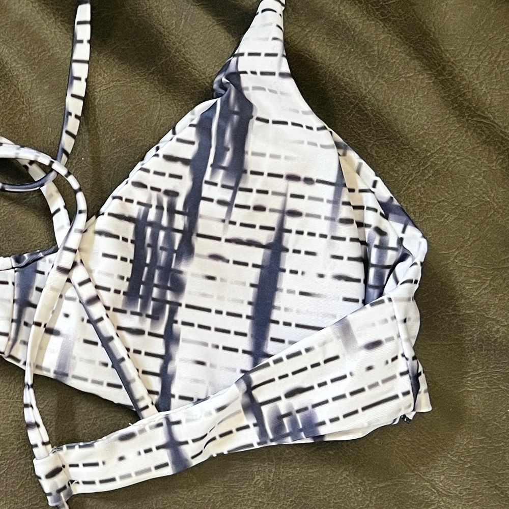NWT Navy Abstract Bikini Swimsuit - Picture 5 of 5